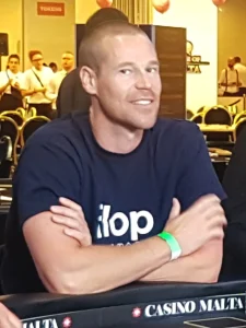 Patrik Antonius pokeripöydässä vuonna 2018